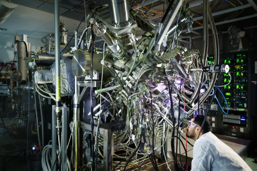 激光冷卻芯片技術：或許即將進入數據中心