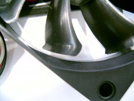 Tt公司五面進(jìn)風(fēng)靜音風(fēng)扇