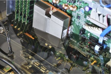 礦物油中的服務器