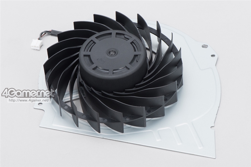 PS4 Pro主機拆解：散熱系統嘆為觀止