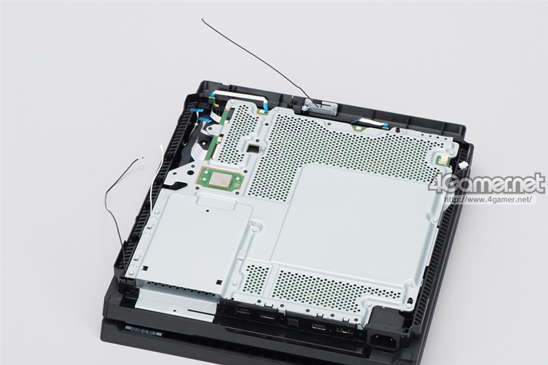 PS4 Pro主機拆解：散熱系統嘆為觀止