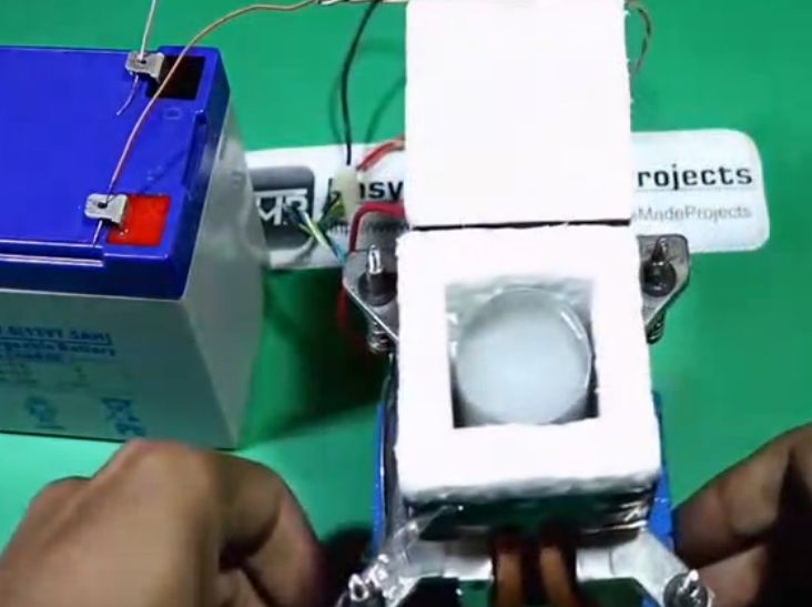 用半導(dǎo)體制冷片和CPU散熱器制作迷你制冰機