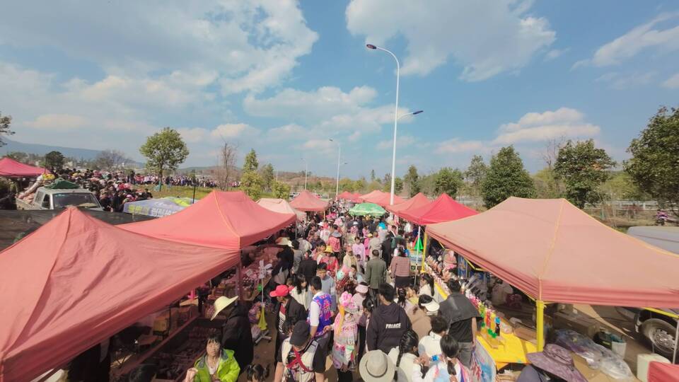 商品展銷會(huì).jpg 商品展銷會(huì).jpg